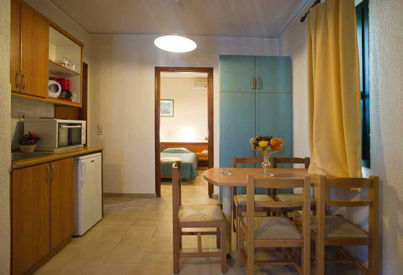 Rainbow Apartments Agioi Apostoli  Esterno foto